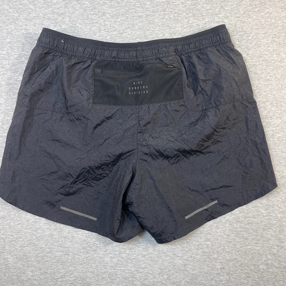 Nike Running Division Shorts Mens Black 4" Dri-FIT Training Gym Back Zip Pocket - Picture 2 of 7